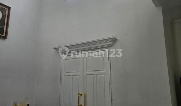 For Sale House in Menteng with Therapy Swimming Pool, Central Jakarta