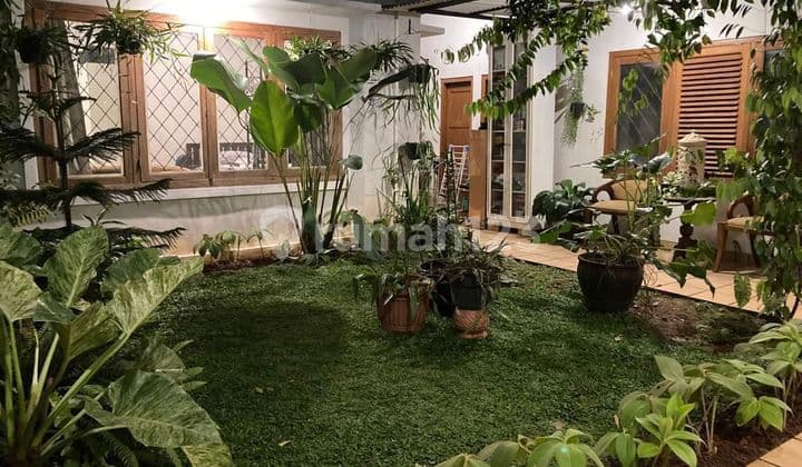 For Rent House Suitable for Commercial Area Kebayoran Baru