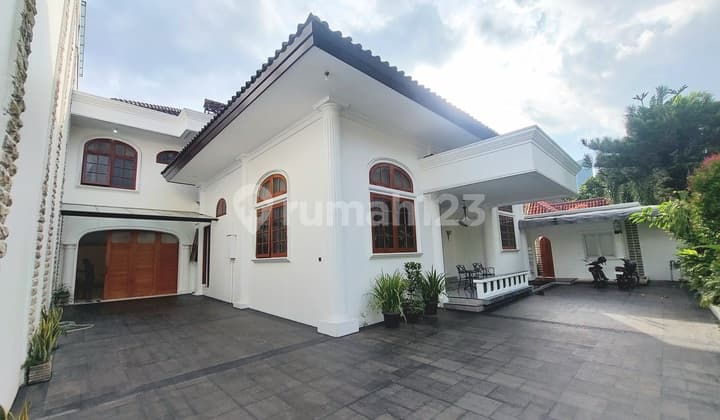 Disewakan Rumah Menteng Furnished Jakarta Pusat