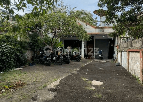 Dijual Rumah Menteng Area Ramai Cocok untuk Usaha Jakpus