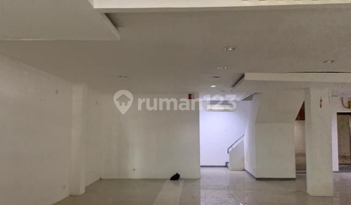 Dijual Gedung Menteng Hadap 2 Muka Jalan Jakpus