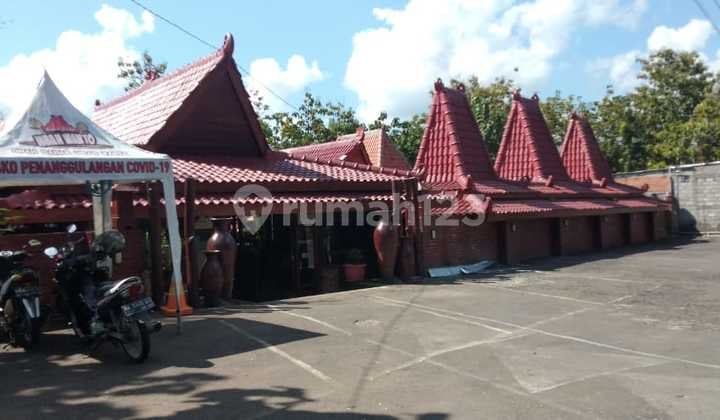 Restaurant for Sale in Wonosari, Furnished, with SHM