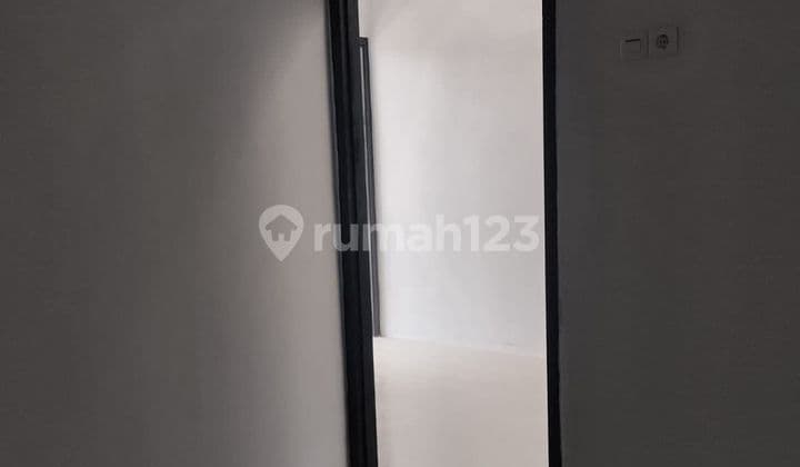 Rumah 2 Lantai Siap Huni Masuk Mobil Bebas Banjir