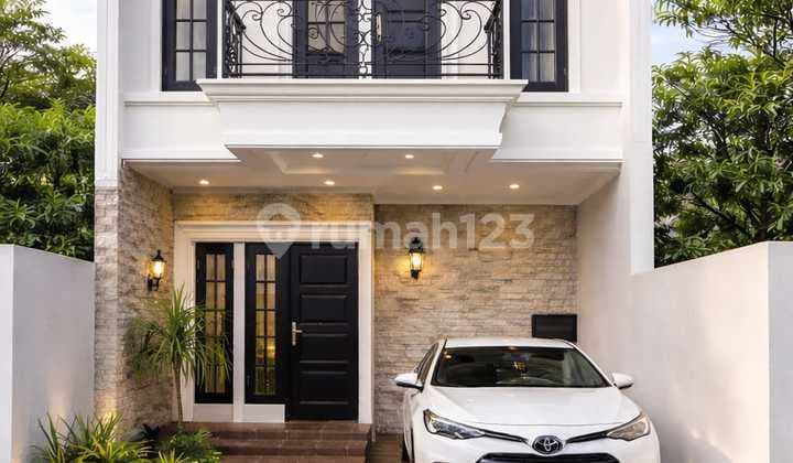 Rumah 2 Lantai Akses Mobil Bebas Banjir
