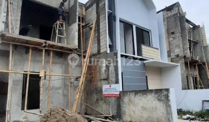 Rumah Baru 2 Lantai Cipayung Lubang Buaya Siap Huni