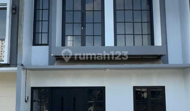 Rumah Baru 2 Lantai Cipayung Lubang Buaya Siap Huni