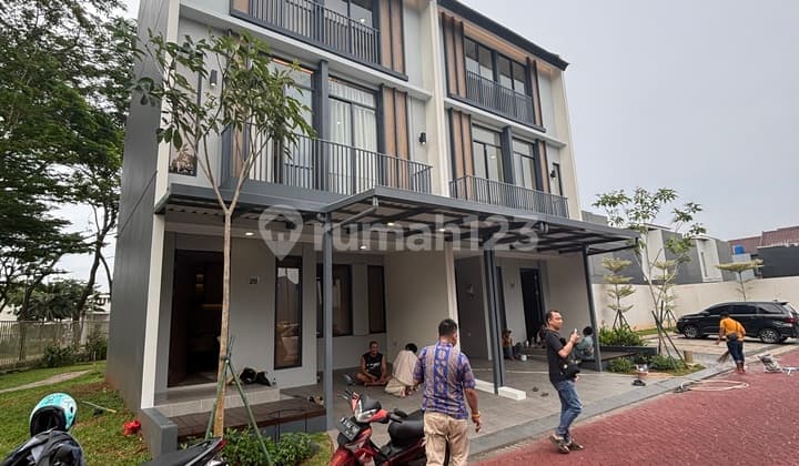 Terbaru Hunian 1Man 3 Lantai Malibu Village - Lokasi Prime Perbatasan BSD & Gading Serpong