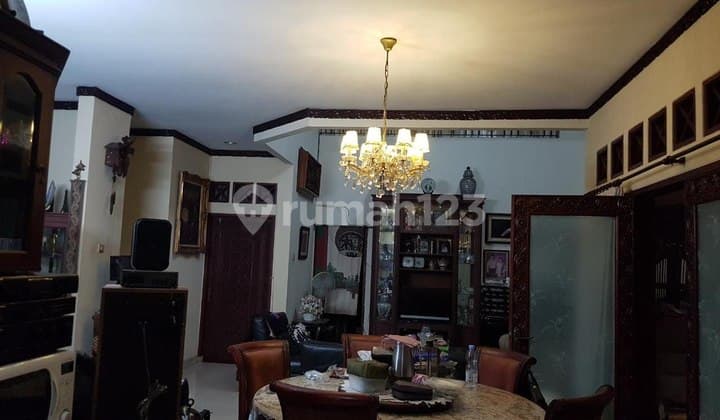 Dijual Rumah Siap Huni 2 Lantai di Kebayoran Baru