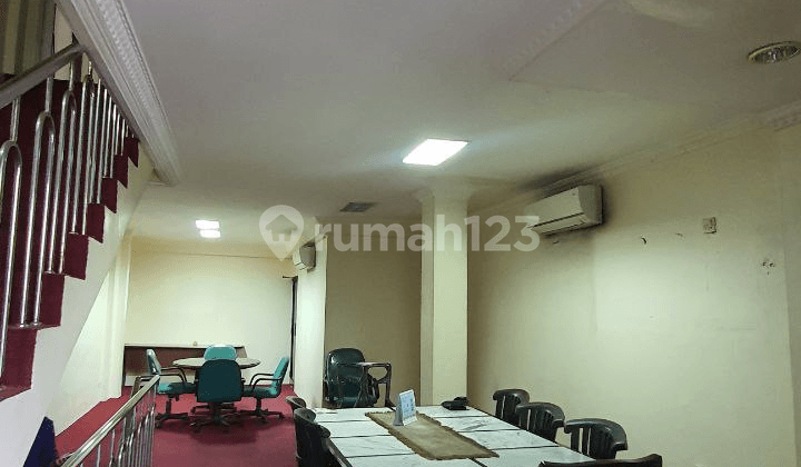 Disewakan Ruko 5 Lantai Murah di Menteng