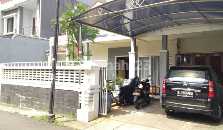 Dijual Rumah Cantik Siap Huni di Menteng