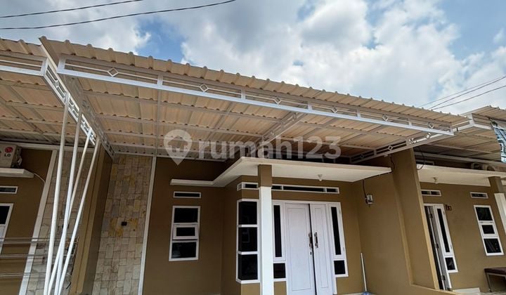 Rumah Mezzanine Semi 2 Lantai 3 Kamar Tidur di Sawangan Depok