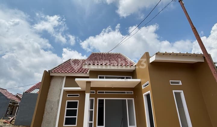 Runah 3 Kamar Tidur Bagus SHM Dekat Akses Tol Sawangan Depok