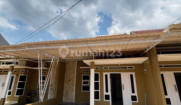 Rumah Mezzanin 3 Kamar Tidur Bagus di Sawangan Depok