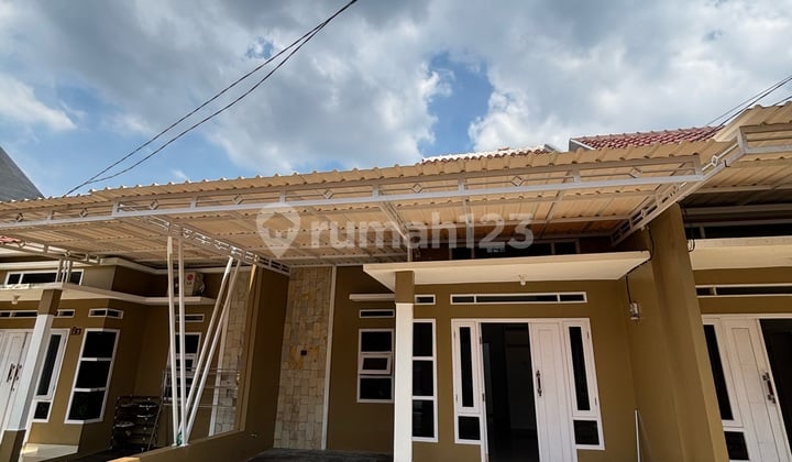 Rumah Mezzanin 3 Kamar Tidur Bagus di Sawangan Depok