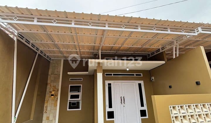 Rumah Mewah Lokasi Strategis Dekat Tol Sawangan Depok