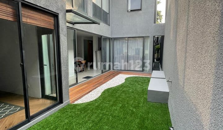 Dijual Rumah Bagus Karya Arsitek Andra Martin, Daerah Pesangrahan 5+1 Br Luas 300 M2 - 10 Menit Dari Pondok Indah Pesanggrahan, Jakarta Selatan