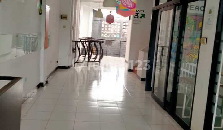 Ruko Cocok untuk Kantor dan Cafe Sayap Buah Batu