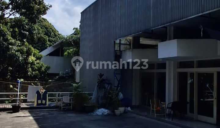 Ruang-Usaha Prof Dr Sutami di Setra Sari 860.0 M² Siap Huni