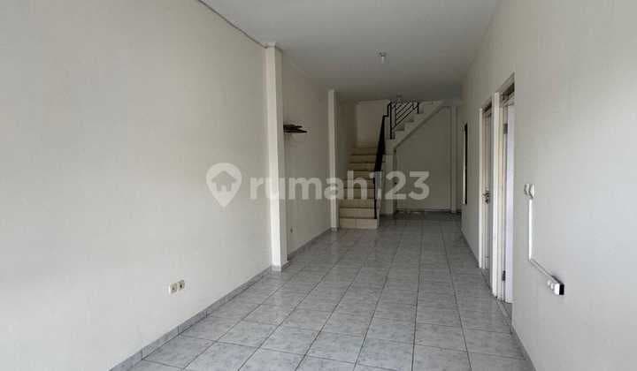 Rumah Bagus SHM di Taman Kopo Indah 3 Blok E