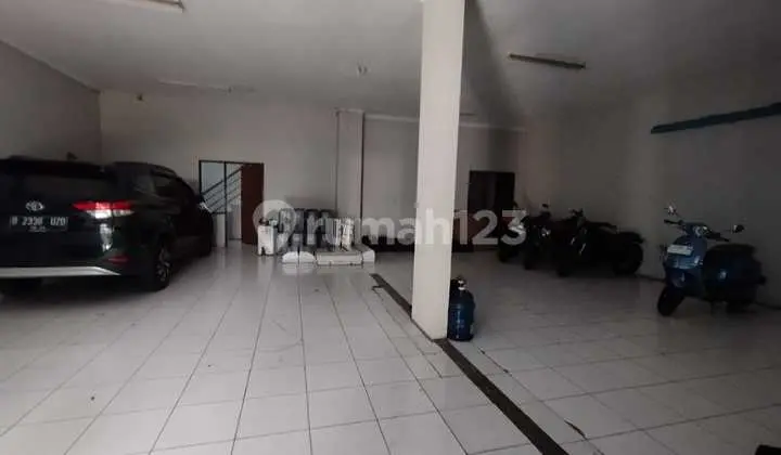 Ruang-Usaha di Gatot Subroto Cocok Buat Kantor dan Usaha