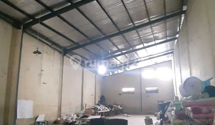 For Sale / Rent 4 Warehouses and Showrooms in the Tegalega Area, Bandung