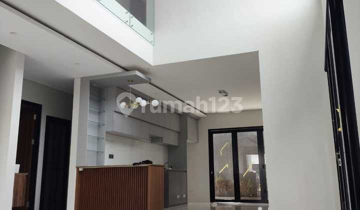 Rumah Murah Bagus di Setiabudi SHM