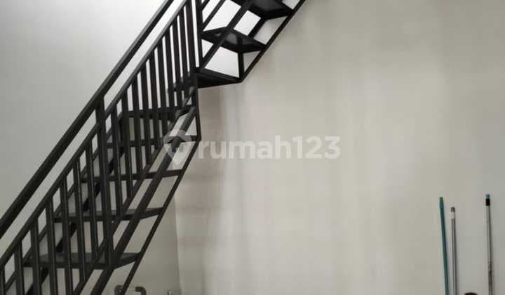 18Al Disewakan Rumah 8X18m2 Semi Furnish Riviera Puri Karang