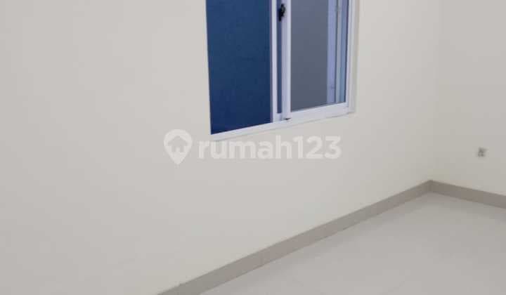 2Al Rumah 4 Kamar Tidur Kondisi Rapi Siap Huni Disewakan