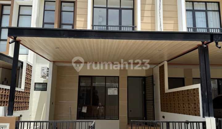 Disewakan Rumah 2 Lantai Siap Huni