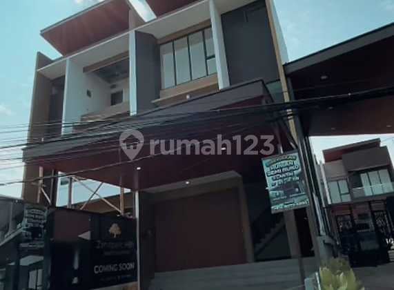 Disewakan Rumah Baru Cocok Utk Kantor di. Cirendeu