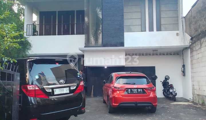 Disewakan Rumah Besar 2 Lantai di Pondok Pinang