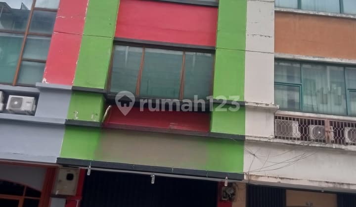 For Rent 4-Story Shop House in Fatmawatie Commercial Area