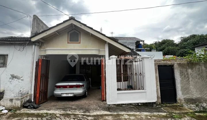 Rumah Tua 3 Kamar di Jatinangor Dekat Alun-Alun & Tol