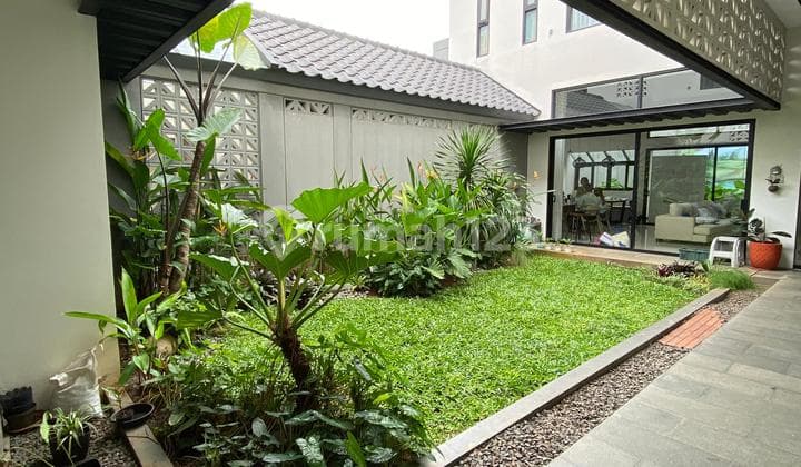 Dijual Rumah Mewah Menyatu dengan Alam di Casajardin