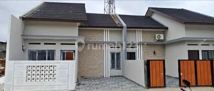 Rumah Minimalis Strategis Perbatesan Jakarta Cilesug