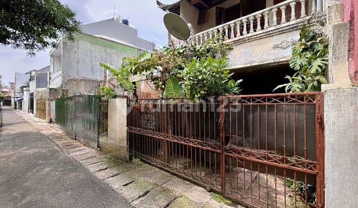 Gak Sampe 2 M ! Rumah Hitung Tanah di Tebet Timur