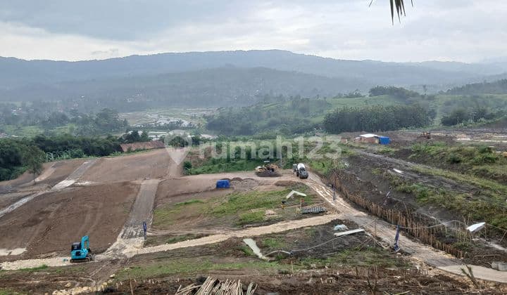 Tanah Eksklusif View Pegunungan Lokasi Strategis Legalitas SHM