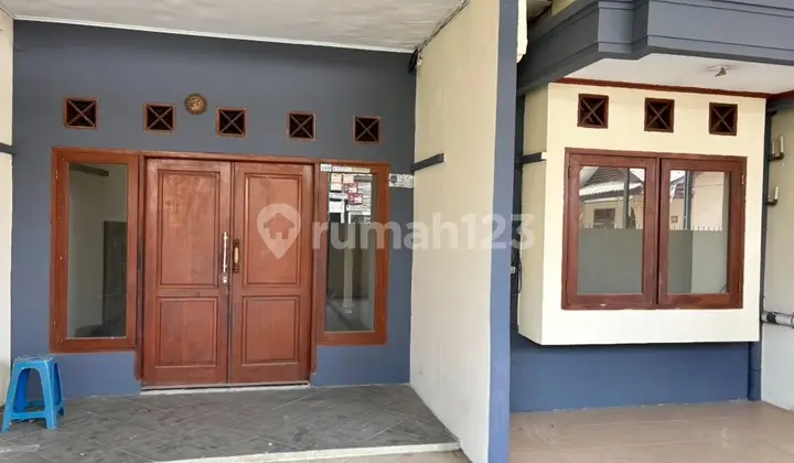 Rumah Lokasi Strategis Dekat Rs di Kukusan, Beji