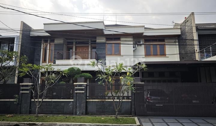 Dijual Rumah 2 Lantai Bagus Tipe Modern Minimalis Siap Huni
