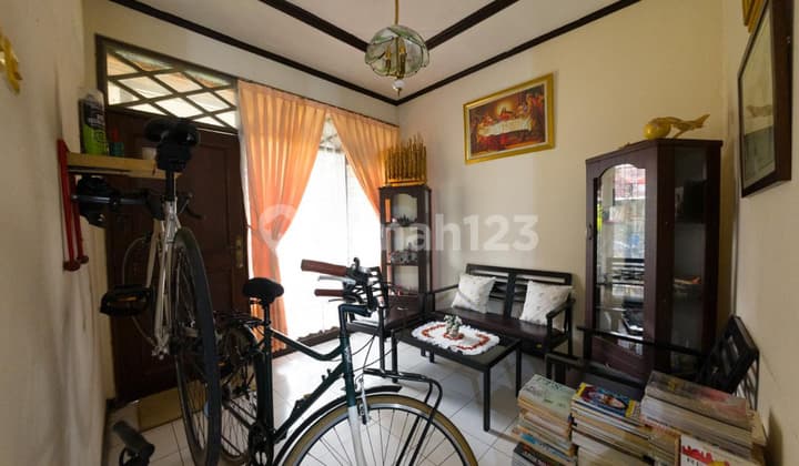 Ready-to-Occupy House for Sale in Bougenville Complex, Antapani, Bandung.