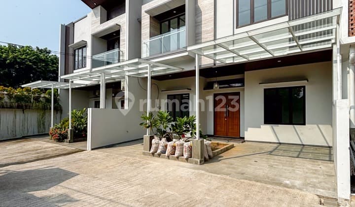 For Sale Brand New House Location Near Kemang and SCBD