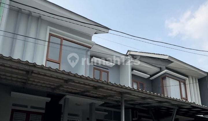Dijual Rumah Dua Lantai Siap Huni Lokasi Dekat Toll dan Mall