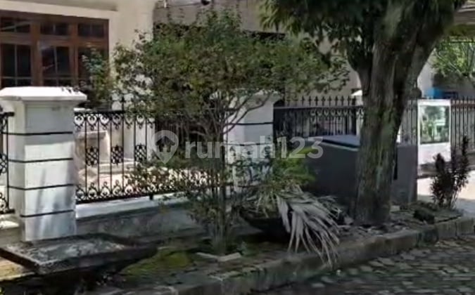 Dijual Rumah Dua Lantai Dalam Komplek di Pondok Cabe