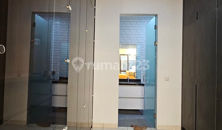 Foresta Giardina Cantik Fully Furnished Brand New