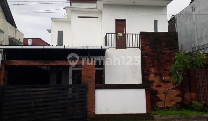 House in North Denpasar Area Strategic Location