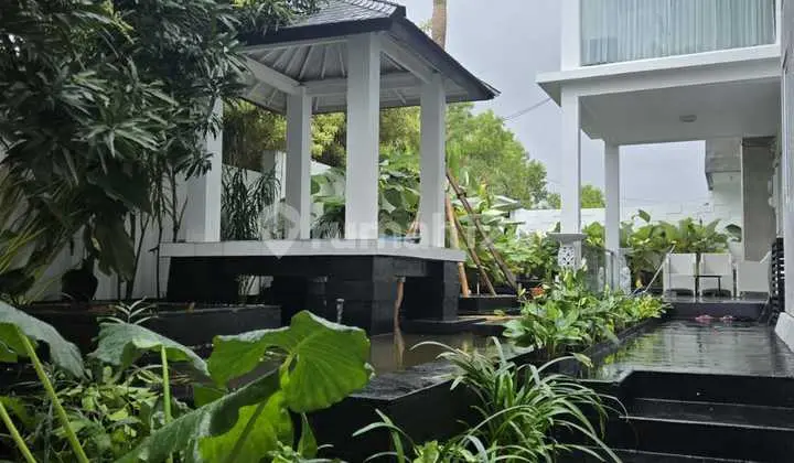 Villa Modern Eksklusif - Available For Sale Or Lease
