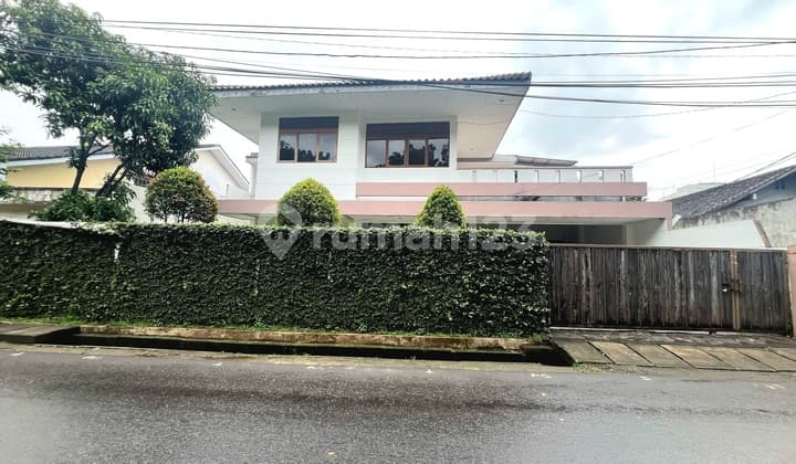 Dijual Rumah di Wijaya Timur Jakarta Selatan.
