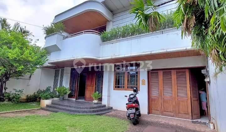 Dijual Rumah Menteng Sangat Terawat Dekat Cik Ditiro dan Taman Lembang