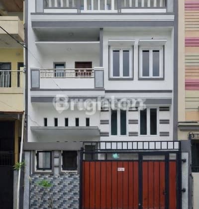 Rumah Modern 3 Lantai Pademangan Jak-Ut | Lt 90 Lb 270
