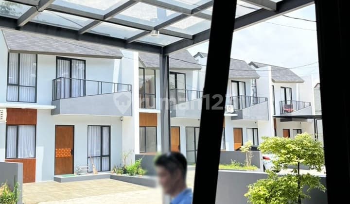 Minimalist House 5 Minutes to Bogor Toll Gate - Strategic & Flood-Free